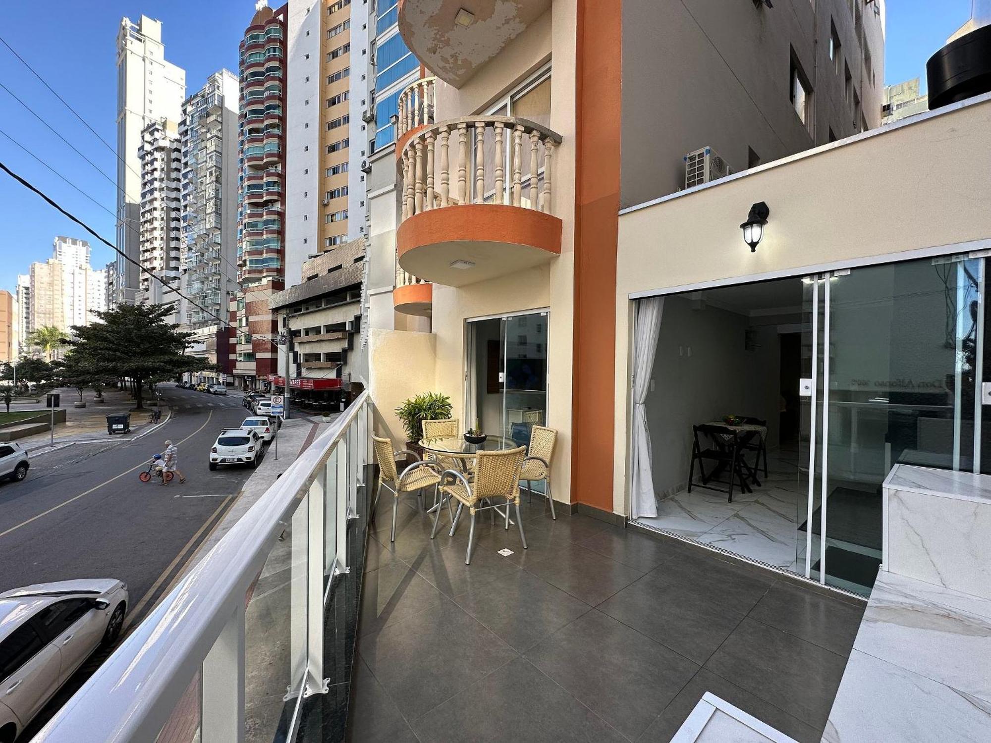 Apartamento Dn01- 1º Andar| Churrasqueira| Quadra Mar | Centro Balneario Camboriu